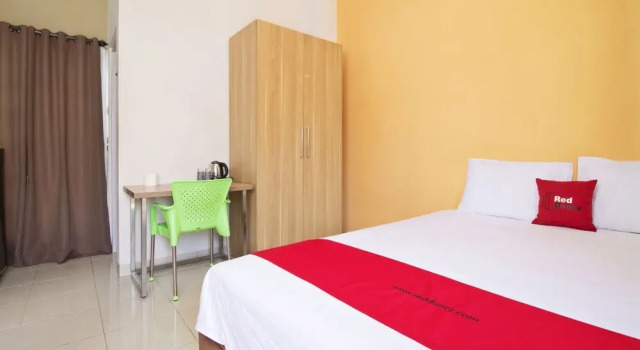 Reddoorz@ Karet Pedurenan 4