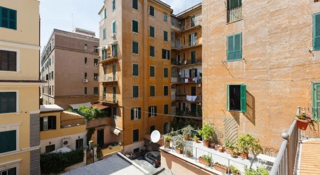 Coliseum View Holiday Home
