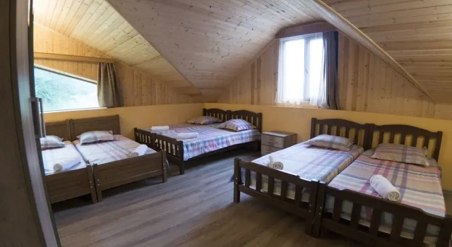Hotel Eco House In Bakuriani, Prenota Hotel Hotel a Samckhe Javakheti con parcheggio, Parcheggio