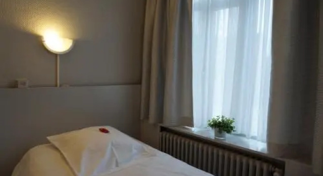 Hotel Terminus Cafe Leffe, Prenota Hotel Turnhout 
