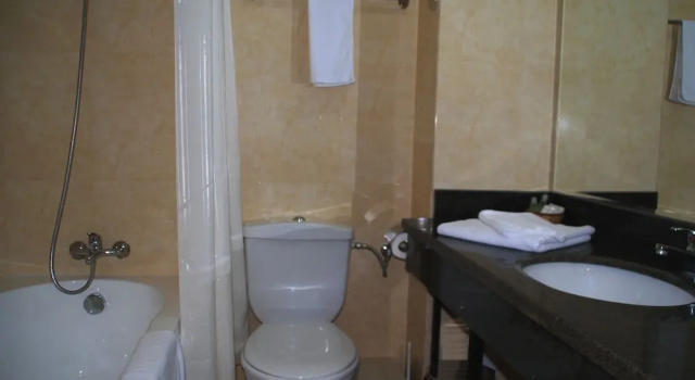 Трёхместный люкс Business Hotel Ancor