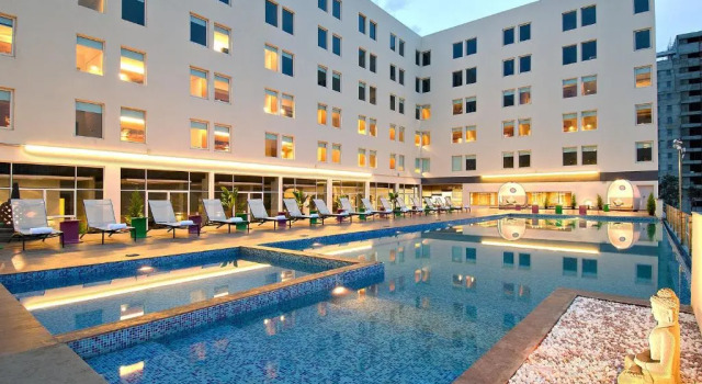 Четырёхместный люкс c 1 комнатой Aloft Bengaluru Whitefield