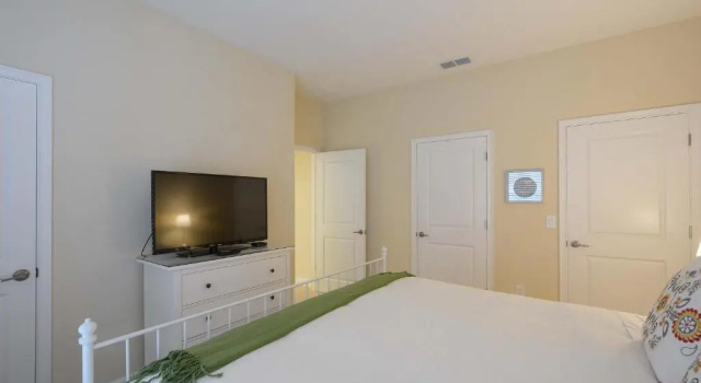 Storey Lake 4 Bedroom Townhome w Splashpool - 1610ST