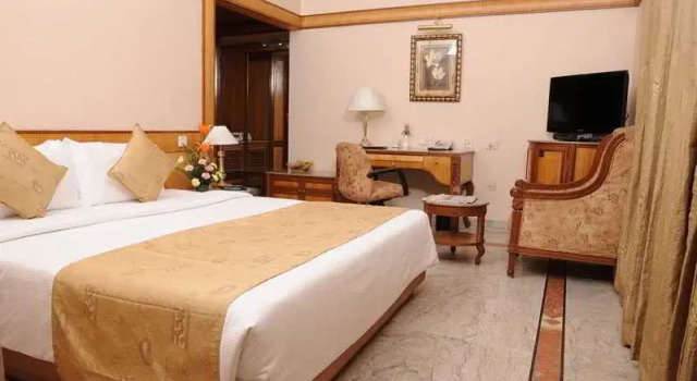 Hotel Ramada Raj Park, Забронировать Отель Отели Ченнаи с бассейном, рядом с AVM Rajeswari Kalyana Mandapam, Бассейн