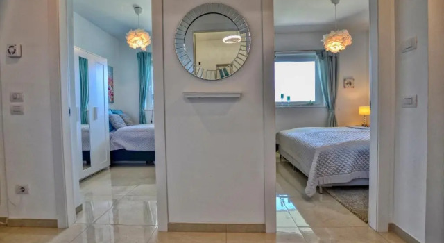 Felice sul Lago 2-Bedroom Lakeview Apartment, Book Apartment Hotels in Como with a Pool, Swimming Pool