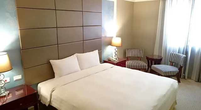 Номер Classic MRT Hotel