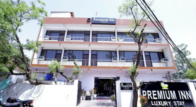 Corporate inn 52