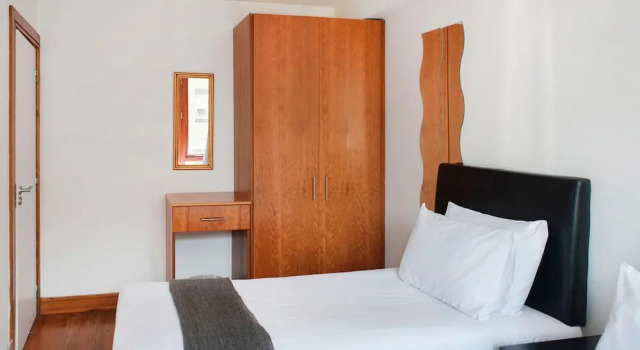 MetroStays - Temple Bar 25