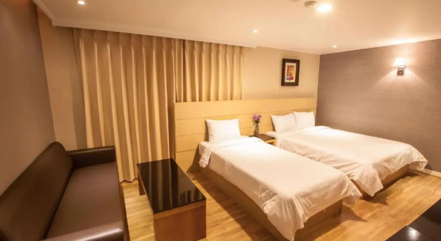 Двухместный номер Deluxe Pungnam Tourist Hotel