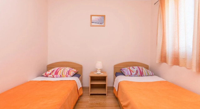 Nice Apartment in Drage, Pakostane With Sauna, Wifi and 2 Bedrooms, Забронировать Апартаменты/квартира Драге Задарская жупания, рядом с Пляж Оаза Мира