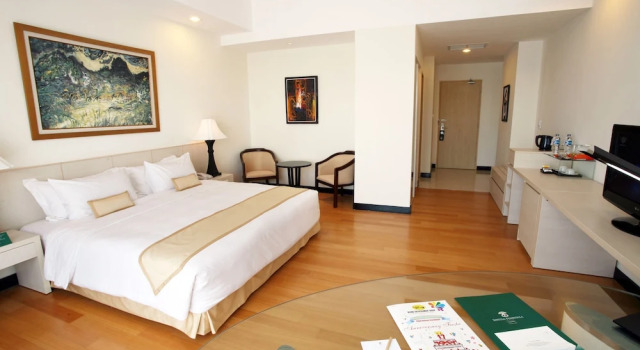 Номер Superior с балконом Sintesa Peninsula Hotel Manado