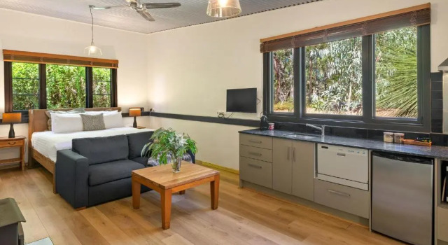 Коттедж Hidden Valley Forest Retreat