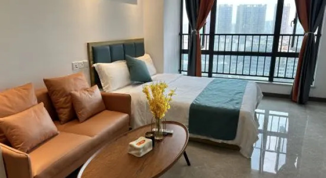 Семейный люкс Summer Homestay (Haikou Longhu Light Year Chengxi High-speed Railway Station)