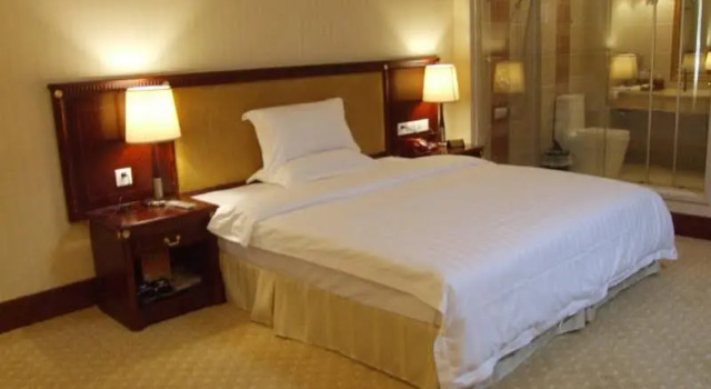 Mei Li Cheng Commerce Hotel, Rezerwuj Hotel Hotele w Zhuhai z parkingiem, Parking