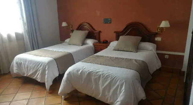 Трёхместный номер Standard Hotel Don Gonzalo