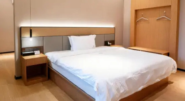 Семейный люкс 东方翡翠国际酒店Jade Hotel