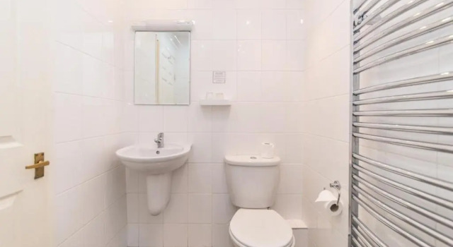 Четырёхместный номер Standard Osborne Hotel
