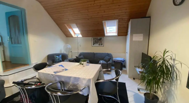 Gyongyos Apartman, Kenyelem 5 Percre a Termaltol, Book Hotel Hoteller i Western Transdanubia med parkering, Parkering
