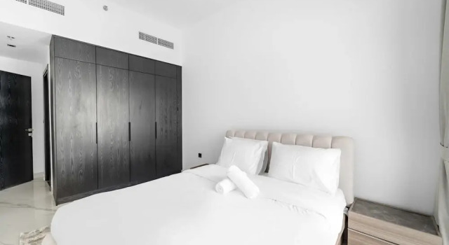 Modern 1-bedroom Apart With Pool gym and Hammam, Забронировать Апартаменты/квартира Отели Эмирата Дубая с парковкой, рядом с Сад Миракл, Парковка