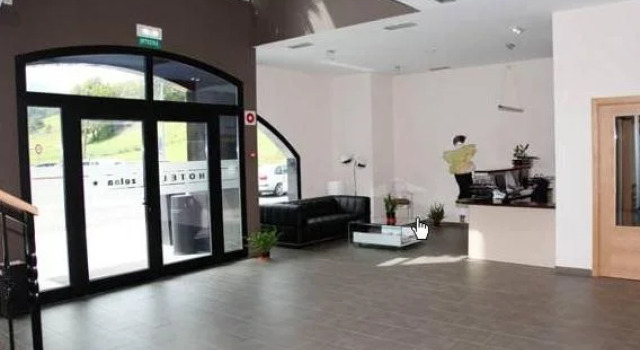 Hotel Restaurante Zelaa, Rezerwuj Hotel Hotele w Baskonia z parkingiem, Parking