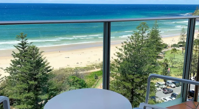 Апартаменты Premium Pacific Regis Beachfront Holiday Apartments