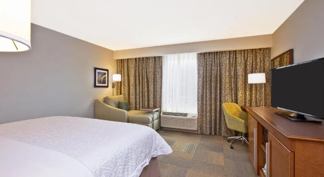 Двухместный люкс Hampton Inn by Hilton West Bloomfield Novi
