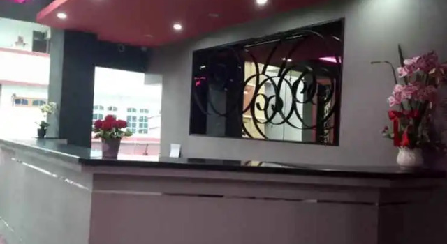 Urbanview Hotel near Pantai Losari Makassar, Prenota Hotel Hotel a Sulawesi con parcheggio, Parcheggio