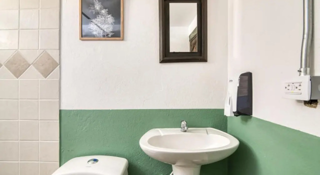 Кровать в общем номере Hotel Aceitunos