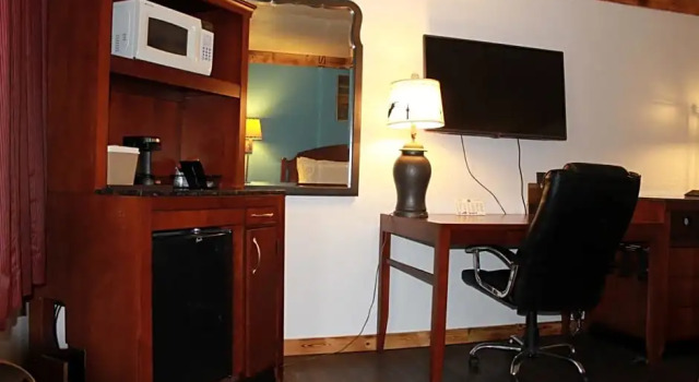 Номер Economy Wyatt Earp Hotel