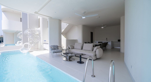 Вилла 6BR Pool Villa with Karaoke Billiards and Slide Near Thepprasit Market