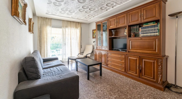 HomeHolidaysRentals Flores