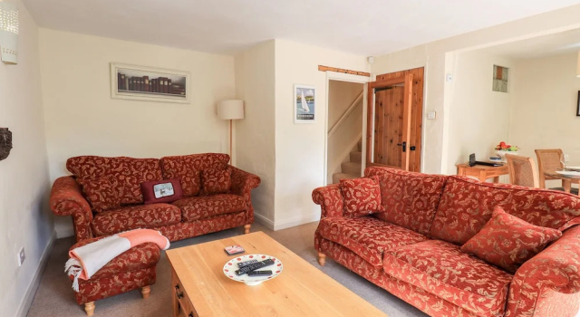 4 Greencross Cottages