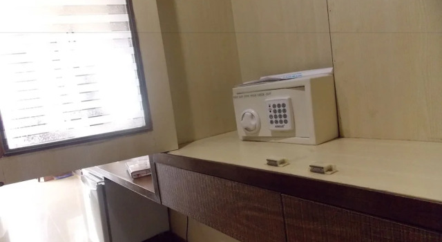 Номер Deluxe c 1 комнатой SilverCloud Hotel and Banquets