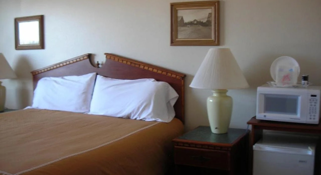 Model Towne Inn, Book Hotel Gwinn Michigan