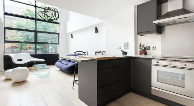 Апартаменты Britton Street III by Onefinestay