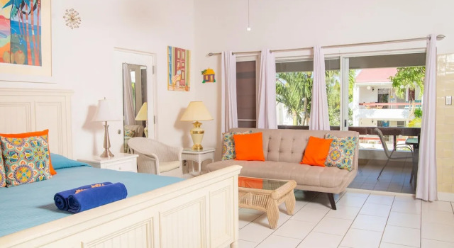 Romantic Antigua Getaway – Oceanfront Condo with Resort Amenities, Забронировать Курортный отель Отели Сен-Джонс 3 звезды, 3*