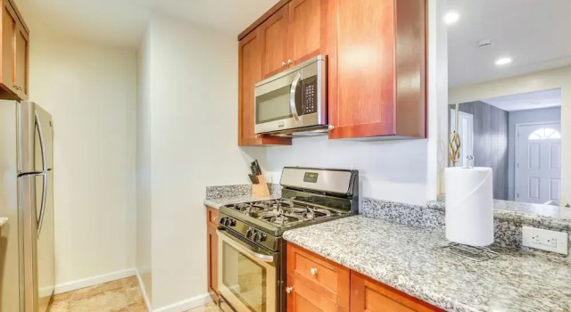 Modern Duplex Near Gaylord Resort & Bayfront!