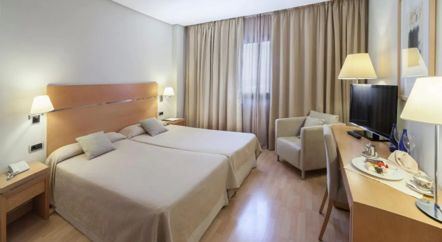 Hotel Reston Valdemoro, Rezervați Hotel Valdemoro 