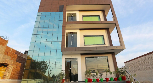 FabHotel Aakarshan Paradise, Забронировать Отель Матхура 