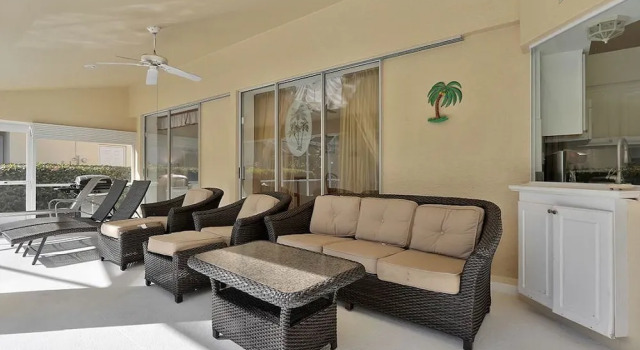Sunbury Court Home