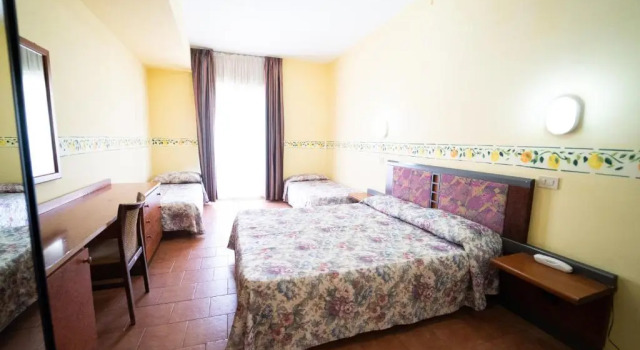 Четырёхместный номер Standard Hotel San Pietro