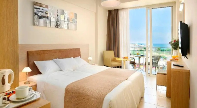 Camera doppia Standard con vista Pernera Beach Hotel