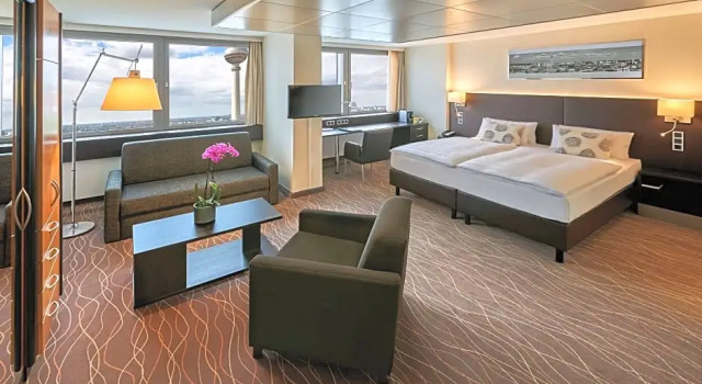 Двухместный полулюкс Park Inn by Radisson Berlin Alexanderplatz