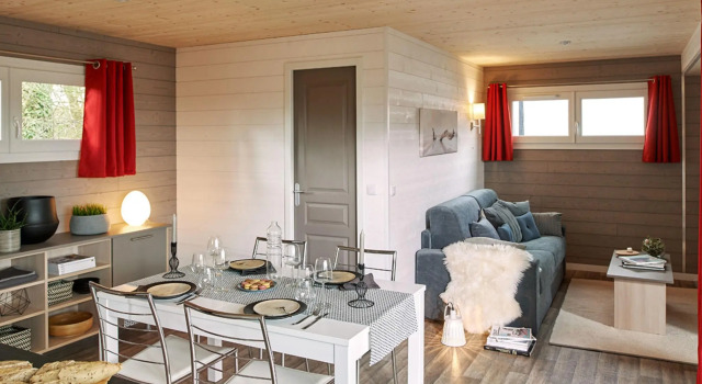 Modernly Furnished Cottage With Beautiful Terrace by a Lake, Rezerwuj Dom wakacyjny  