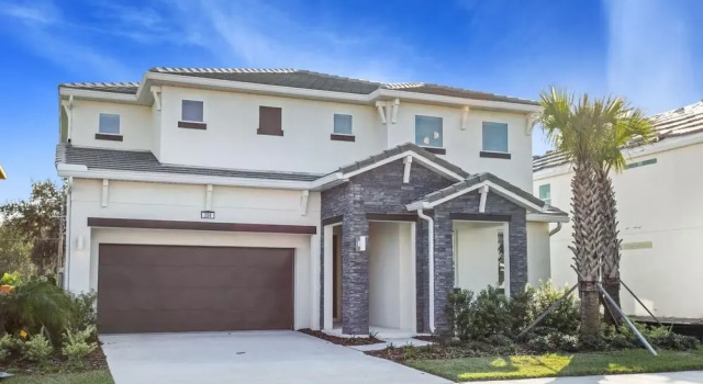 6BR Luxury Home - Private Pool Hot Tub and BBQ