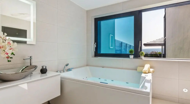 Pleasing Apartment in Crikvenica With Private Pool