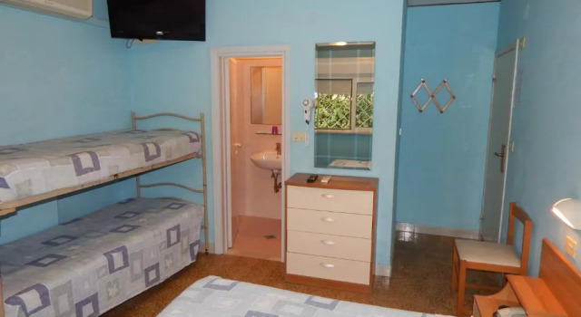 Четырёхместный номер Economy Hotel Vera
