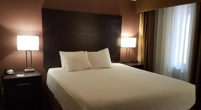 Люкс Best Western InnSuites Tucson Foothills Hotel & Suites