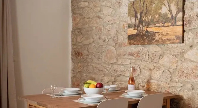 Семейный люкс Deluxe Elida Inn Near ATH Airport