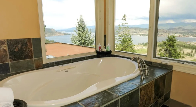 Люкс Grand A View of the Lake B & B